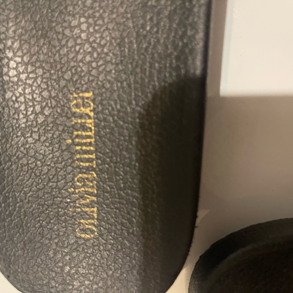 Slip on shoes size 7 - Picture 3 of 6